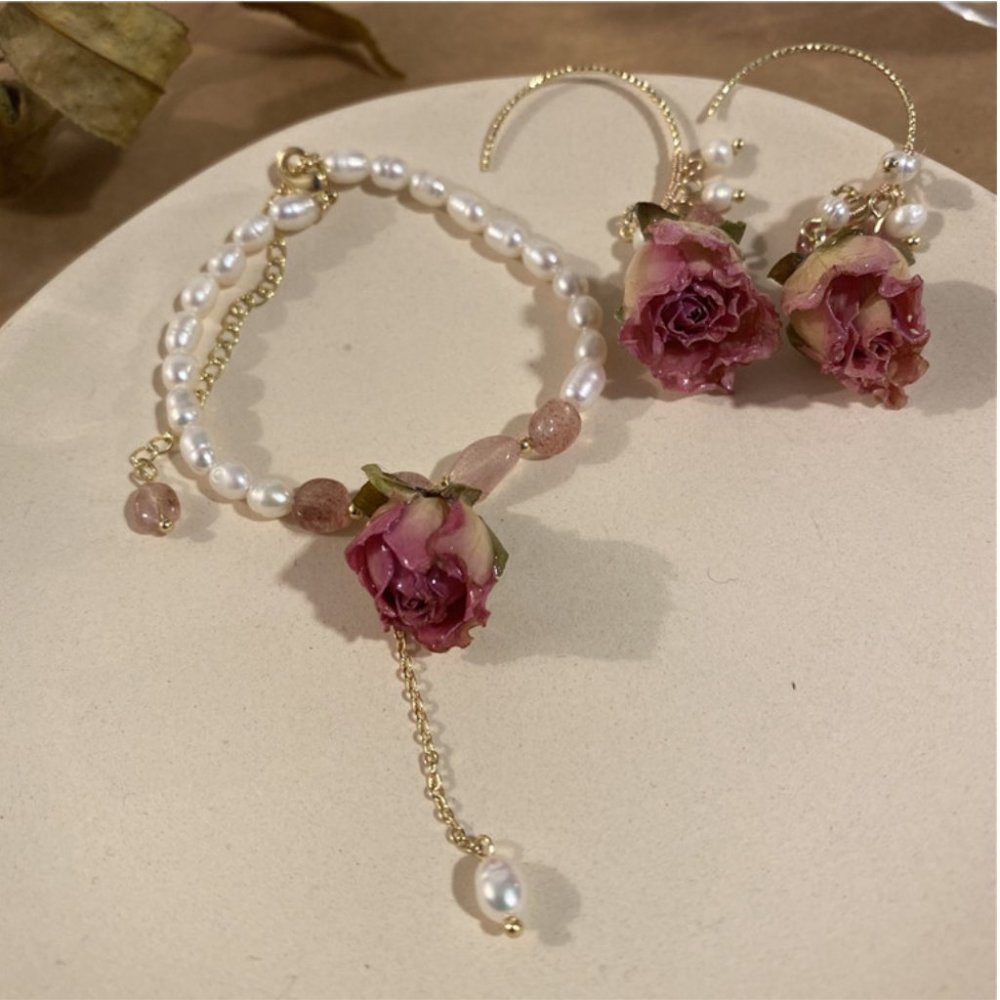 Gold Plated Eternal Flower Natural Freshwater Pearls Earrings - Picture 3 of 15